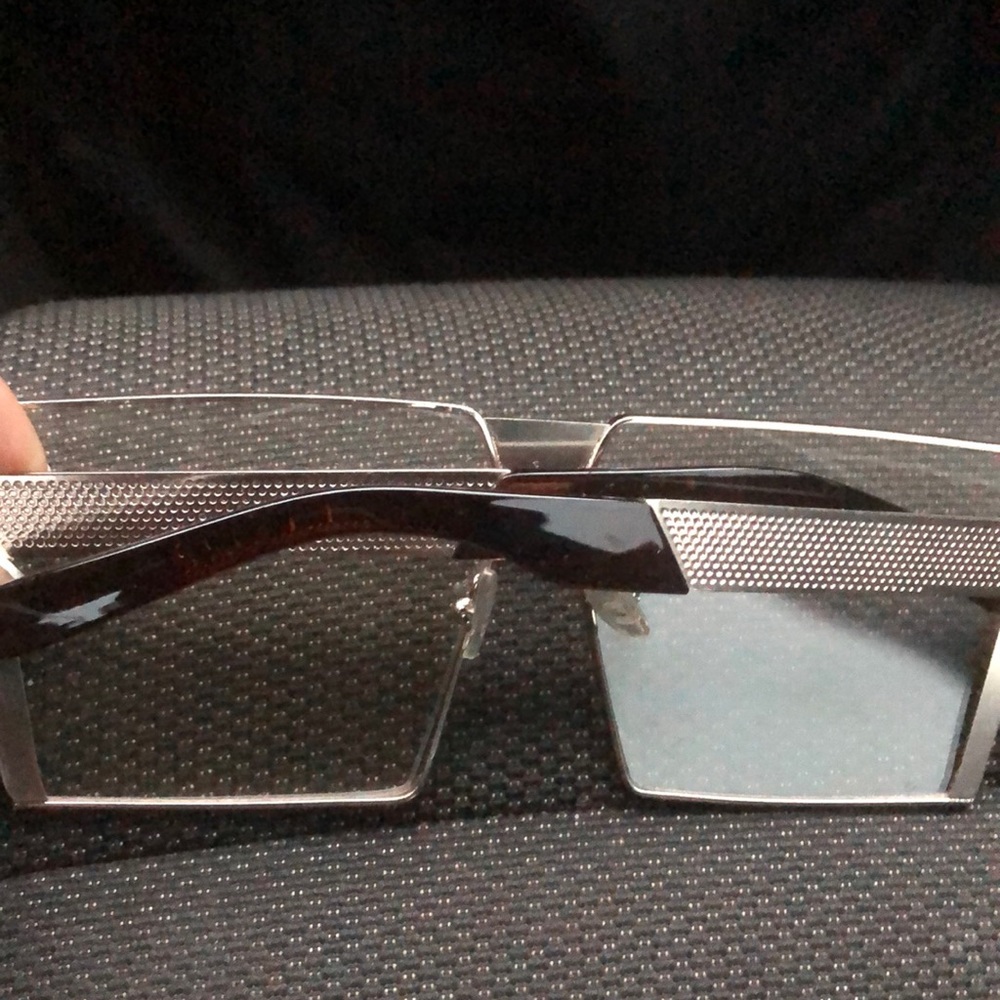 Glasses - Picture 2 of 2